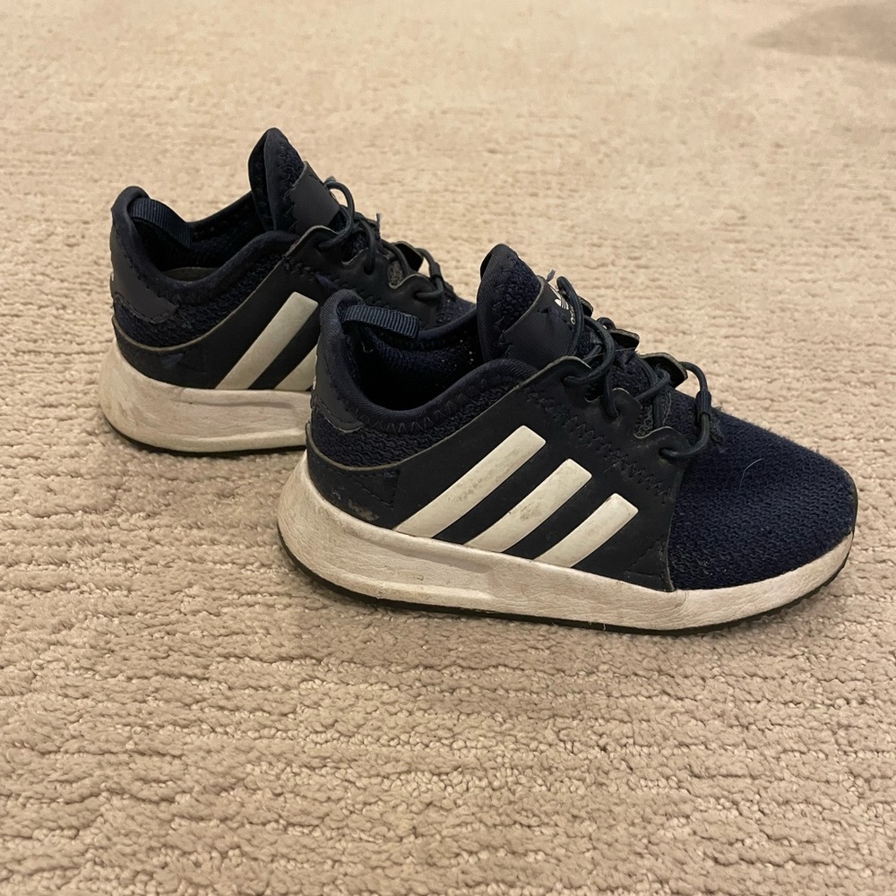 Kids Adidas size 7 toddler